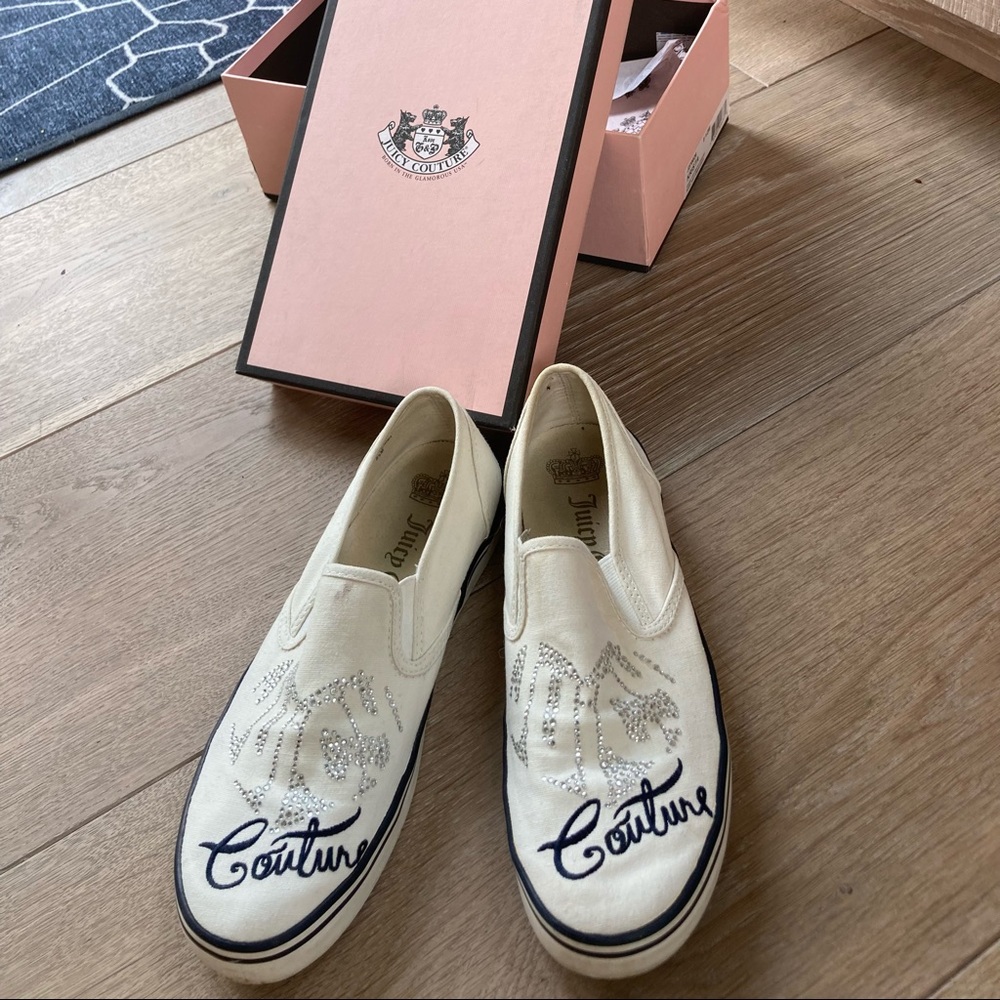 Juicy Couture Slide on shoes